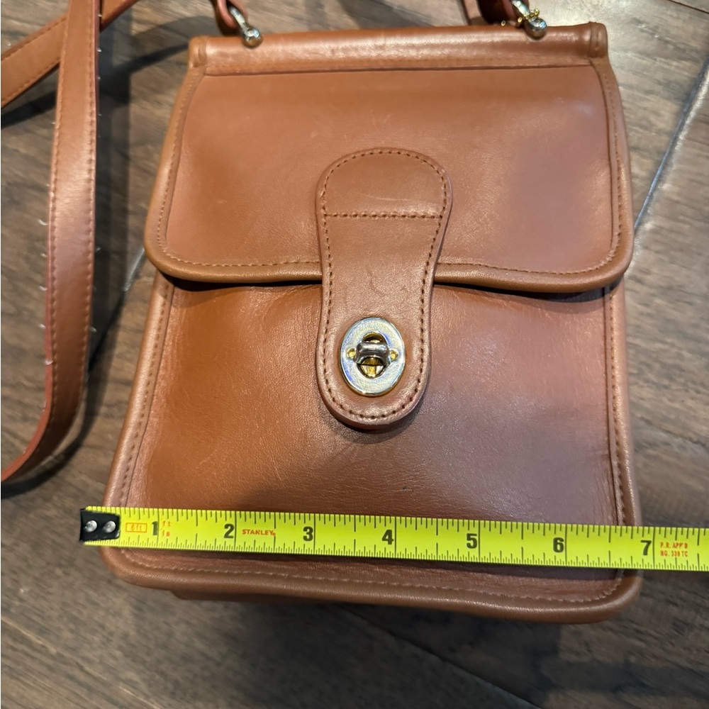 Kim Rogers Suede-Lined Tan Shoulder Bag Interior - Picture 4 of 10